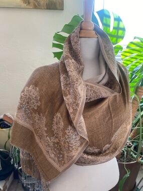 pashmina Brown and Cream Paisley Pashmina Wrap
